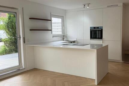Frisch renovierte 3-Zimmer-Wohnung mit neuer EK& Terrasse - Herrenberg