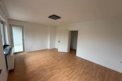 Kernsanierte 3 Zimmer Wohnung in 34127 Kassel