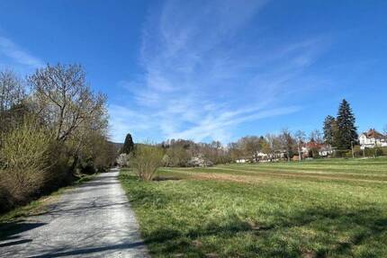 Moderne 4 Zi., EBK, TGL-Bad, 110 m² Wfl., I.OG im 4 FH! Schöne Randlage von Dornholzhausen - Bad Homburg vor der Höhe