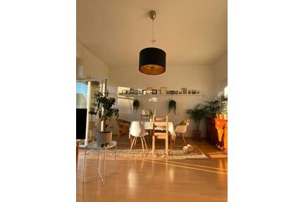 Anfragenstopp Helle 2-Zimmer-Wohnung mit Balkon - Erfurt Andreasvorstadt