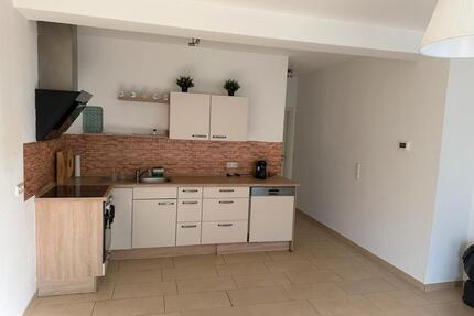 Charmante 2-Zimmer-Wohnung mit Einbauküche in Ahnatal