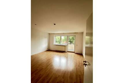Wohnung zum Mieten in Schönefeld 882,00 € 58.62 m²