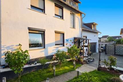 Haus zum Kaufen in Steinefrenz 280.000,00 € 180 m²