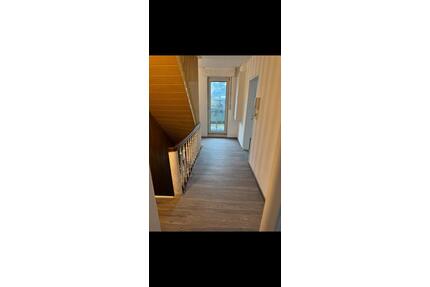 5ZKB Wohnung auf 2.Etagen - 775,00&nbsp;EUR Kaltmiete, ca.&nbsp; 120,00&nbsp;m&sup2; in Siegen (PLZ: 57080) Eiserfeld