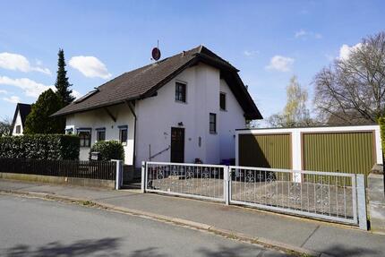 Freistehendes Einfamilienhaus mit Garten in Fürth-Sack