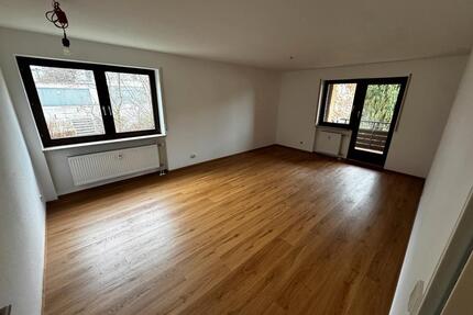 2 Zi. Whg. in Blaustein 62 m² 1. Stock komplett renoviert Balkon