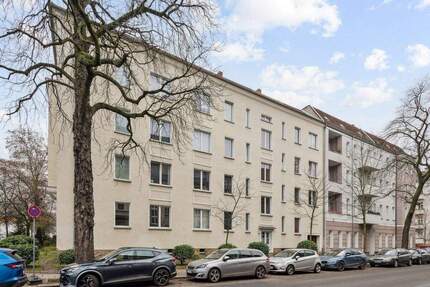Bezugsfreie und gut angebundene Zwei-Zimmer-Wohnung in Treptow zu verkaufen - Berlin Baumschulenweg