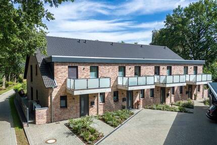 Exklusives Reihenendhaus in Bestlage am Teich - modernes Wohnen mit viel Komfort - Lüneburg - Ochtmissen