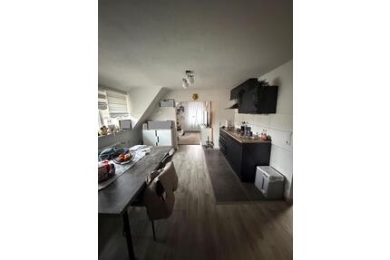 Moderne helle Wohnung im 2. OG Dachgeschosscharakter in Fehrbach - Pirmasens