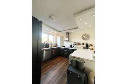 Haus zum Kaufen in Neu-Anspach 750.000,00 € 151 m²