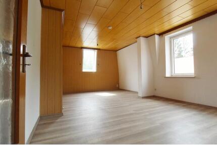 Meine Etage - gemütliche Dachgeschosswohnung in gepflegtem Haus - Lunzenau