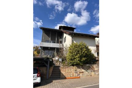 Exklusives Einfamilienhaus mit Panoramablick über Üchtelhausen