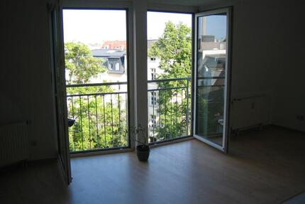 Vermiete ruhige DG Studentenwohnung in Leipzig-Connewitz