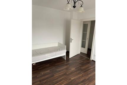 Helle 2-Zimmer-Wohnung im 1. OG zu vermieten - sofort verfügbar! - Siegen