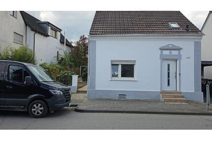 Neuer Glanz in Langenfeld: Modernisiertes Einfamilienhaus mit fün - Langenfeld (Rheinland)