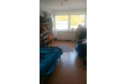 1-Zi-Wohnung mit Schlossblick – 650€ all inclusive (ab 15.06.) - Marburg Marbach