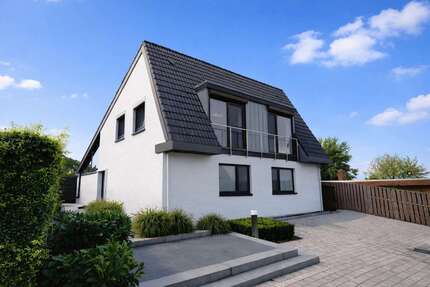 Haus zum Kaufen in Stockelsdorf 850.000,00 € 226.64 m²