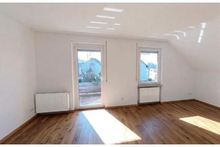 Provisionsfrei! Renovierte 4 Zi Wohnung in Bühl