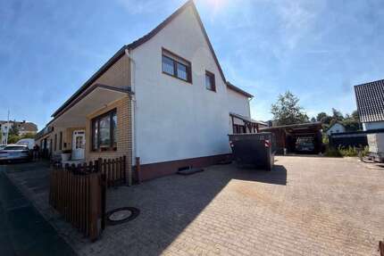 Haus zum Kaufen in Warstein-Niederbergheim 159.000,00 € 169 m²