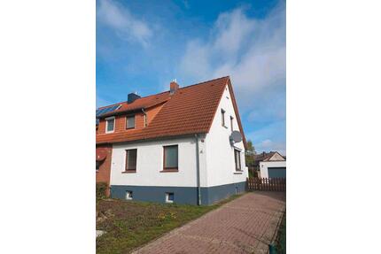 Doppelhaushälfte zu vermieten - 1.000,00&nbsp;EUR Kaltmiete, ca.&nbsp; 150,00&nbsp;m&sup2; in Salzhemmendorf (PLZ: 31020)