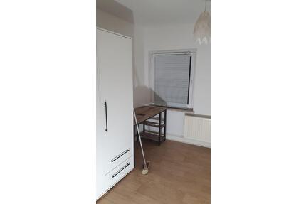 WG Zimmer in 2er WG zentral - 500,00&nbsp;EUR Kaltmiete, ca.&nbsp; 14,00&nbsp;m&sup2; in Lübeck (PLZ: 23552) Innenstadt