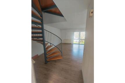 66115-SB_Maisonette-Wohnung mit Dachterrasse und eigenem Eingang - Saarbrücken West