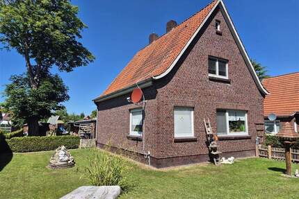 Solider Klinkerbau mit großem Grundstück in ruhiger Wohnlage der Stadt Jever