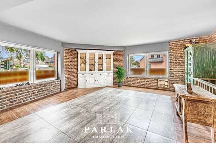 Wohnung zum Kaufen in Krefeld 179.000,00 € 118 m²