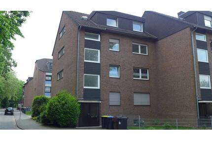 Vierfamilienhaus am Schmölderpark, Garten, drei PKW-Stellplätze, eine Wohnung frei - Mönchengladbach Rheydt-West