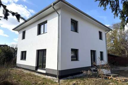 Haus zum Kaufen in Panketal 675.000,00 € 170.25 m²