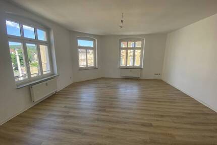 Traumhaft schöne 3 Raum-Wohnung mit EBK - JETZT ZUSCHLAGEN ! - Gera Debschwitz