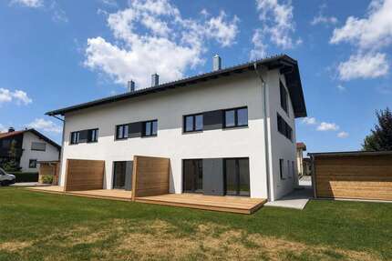 Haus zum Kaufen in Wallersdorf 469.000,00 € 152.8 m²
