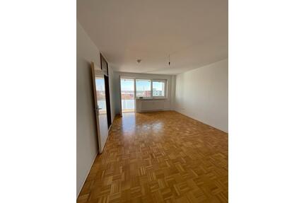 Modernisierte 2 Zimmer wohnung in der Talstraße Dietzenbach