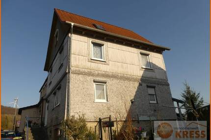 DHH mit kleinem Garten, zwei PKW-Stellplätzen, sonnigem Balkon und ruhiger Lage in Elm. - Schlüchtern / Elm