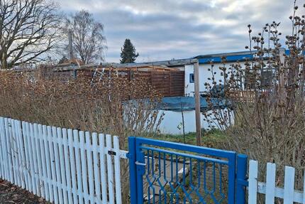 Schrebergarten mit Steinlaube, Pool und Gartengeräten - Leipzig Ost