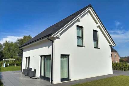 Haus zum Kaufen in Lauenburg 470.000,00 € 112 m²
