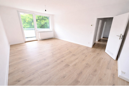 **Wir renovieren für Sie: +Balkon +neuer Laminat +weiße Wände +neues Tageslichtbad** - Marl Alt-Marl