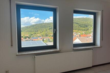 Wohnung 2. OG - 800,00&nbsp;EUR Kaltmiete, ca.&nbsp; 85,00&nbsp;m&sup2; in Habichtswald (PLZ: 34317)