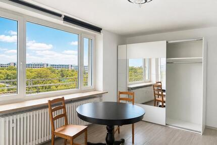 Charmante 1,5 Zimmerwohnung mit Alpenblick in bester Lage München