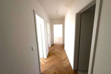 Wohnung zum Kaufen in Oberschleißheim 369.000,00 € 52 m²
