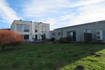 Grundstück in Bad Urach-Hengen 699.000,00 € 1866 m²