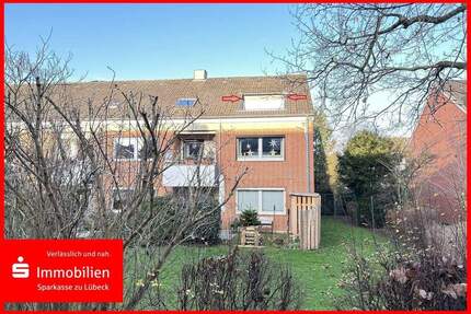 Vermietete Dachgeschosswohnung mit großzügiger Süd-Loggia - Lübeck St. Gertrud