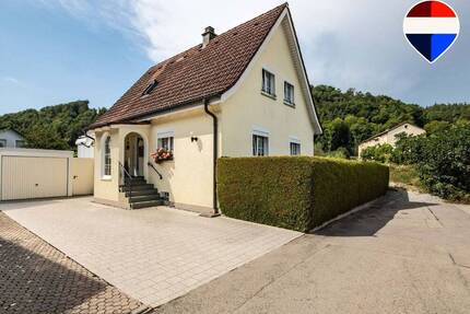 Freistehendes Einfamilienhaus mit schönem Garten in ruhiger Lage von Wutöschingen