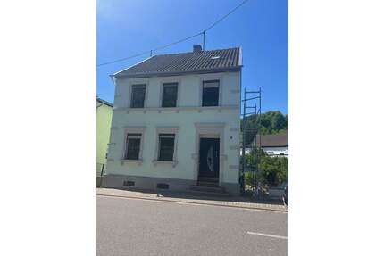 Freistehendes kernsarniertes 1-2 Familienhaus in St. Wendel-OT zu verkaufen