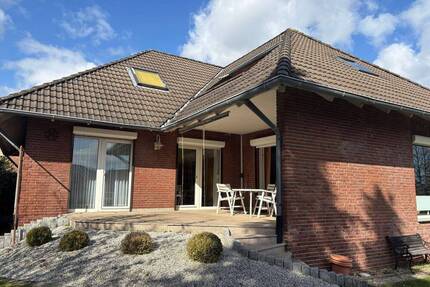 Großzügiges Einfamilienhaus auf schönem Eigentumsgrundstück - Ilsede Ölsburg