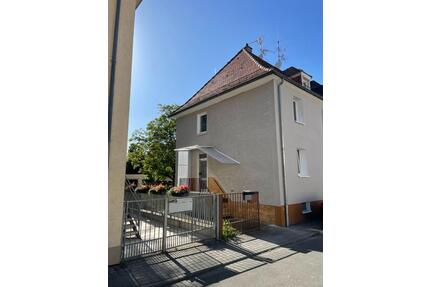 Wohnhaus mit 3 WE, Mehrfamilienhaus, 3FH, Anbau min.150qm möglich - Offenbach am Main Bieberer Berg