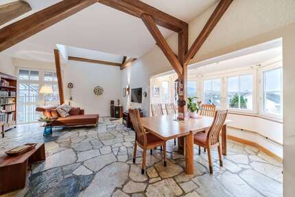 Haus zum Kaufen in Neu-Anspach 798.000,00 € 249.63 m²