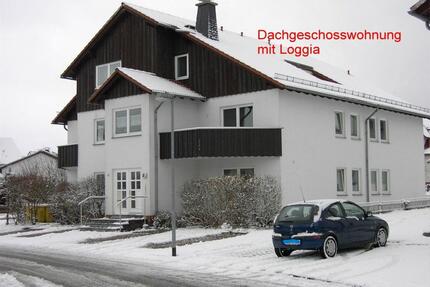 2-Zimmer Dachgeschoss-Wohnung mit Loggia und Kfz-Abstellplatz - Frankenberg (Eder)