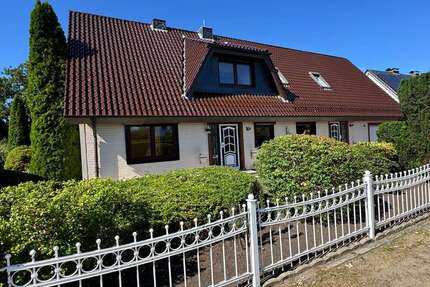 Haus zum Kaufen in Kaltenkirchen 699.000,00 € 285 m²
