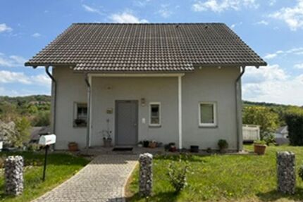 Sehr schönes Einfamilienhaus - 1.400,00&nbsp;EUR Kaltmiete, ca.&nbsp; 120,00&nbsp;m&sup2;&nbsp;Wohnfl&auml;che in Theley (PLZ: 66636)